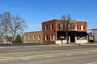 148 S Northwest Highway 103, Barrington, IL 60010