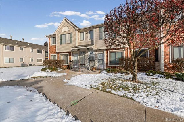 30755 Hidden Pines Lane 25, Roseville, MI 48066