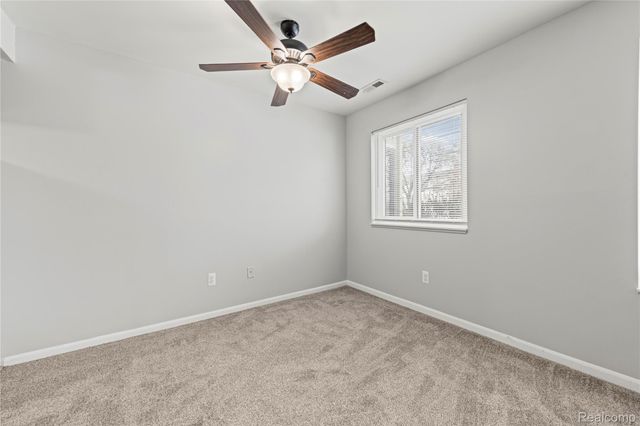 30755 Hidden Pines Lane 25, Roseville, MI 48066