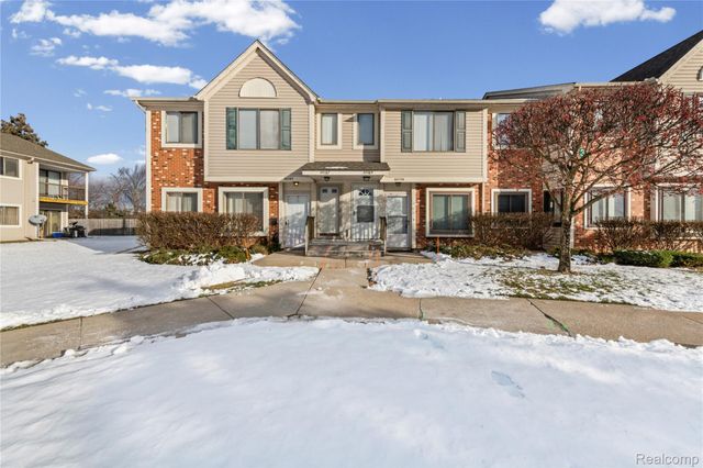 30755 Hidden Pines Lane 25, Roseville, MI 48066