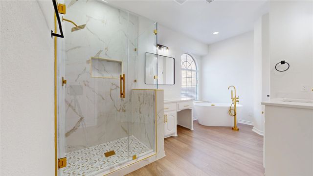 907 Greenfield Court, Kennedale, TX 76060