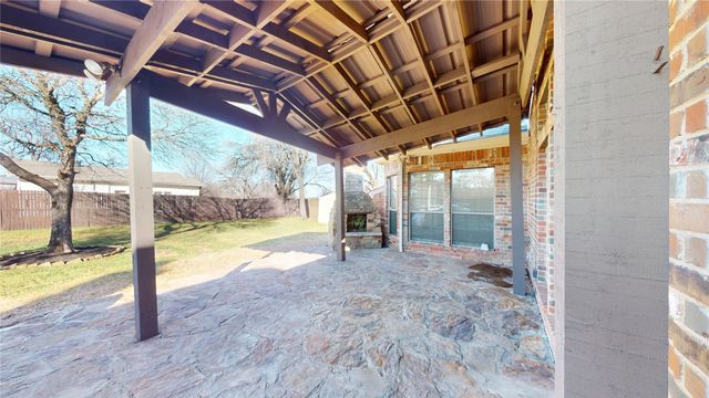 907 Greenfield Court, Kennedale, TX 76060