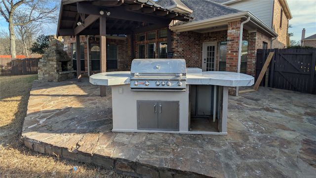 907 Greenfield Court, Kennedale, TX 76060