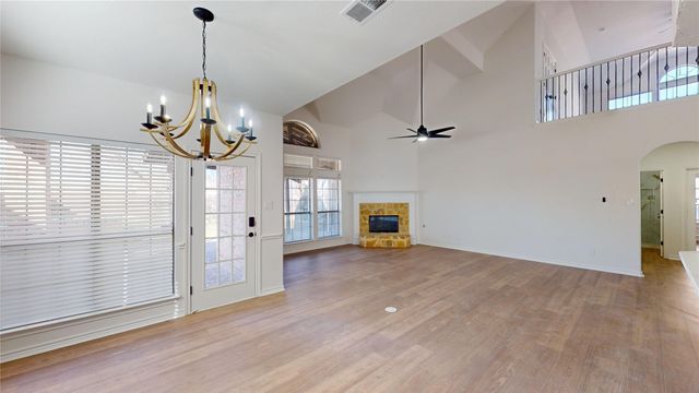 907 Greenfield Court, Kennedale, TX 76060