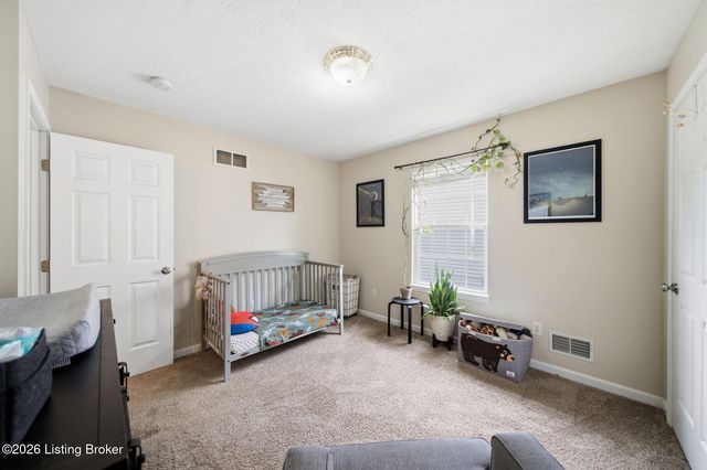 5118 Silverton Ln, Louisville, KY 40241