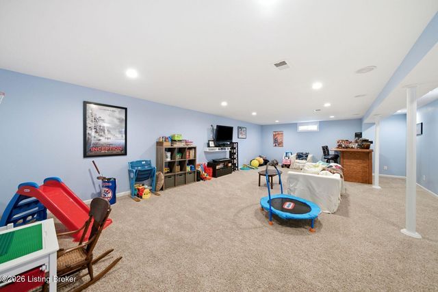 5118 Silverton Ln, Louisville, KY 40241