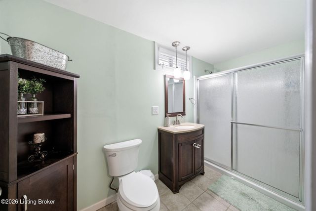 5118 Silverton Ln, Louisville, KY 40241