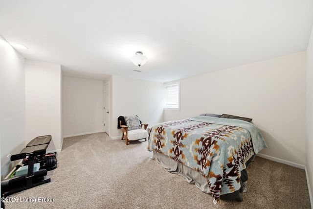 5118 Silverton Ln, Louisville, KY 40241