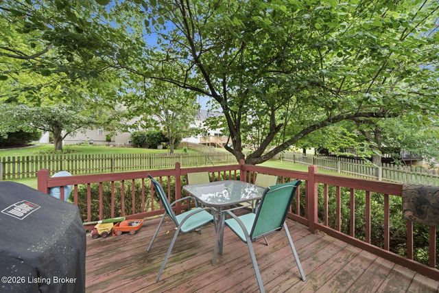 5118 Silverton Ln, Louisville, KY 40241