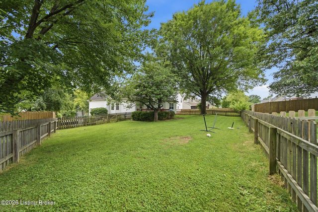 5118 Silverton Ln, Louisville, KY 40241