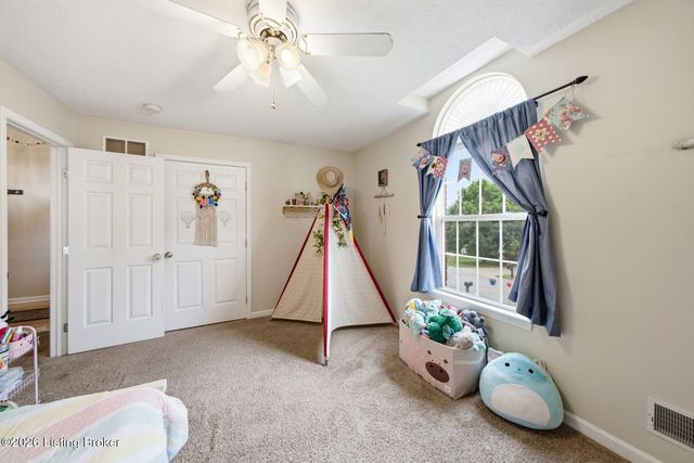 5118 Silverton Ln, Louisville, KY 40241