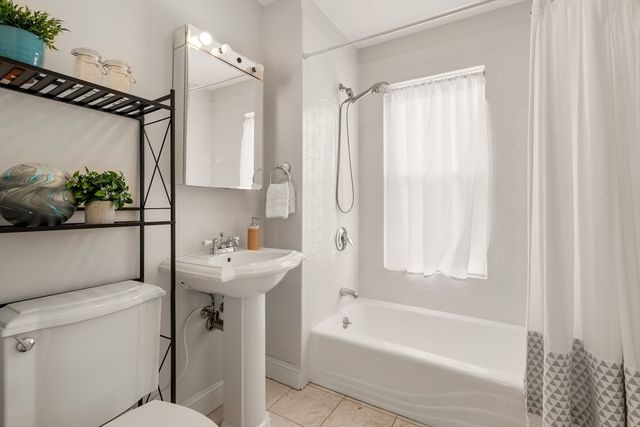 132 Warren St B, Arlington, MA 02474