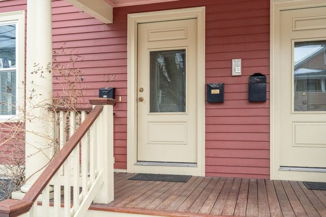132 Warren St B, Arlington, MA 02474