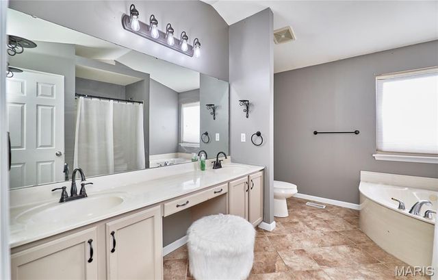 11264 Village Drive, Foristell, MO 63348