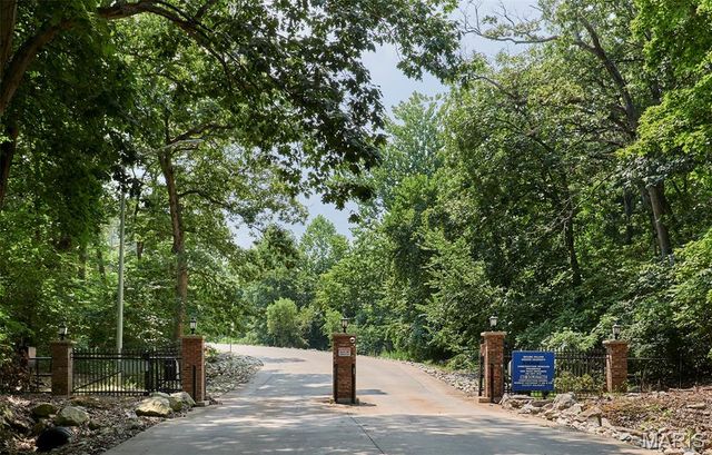 11264 Village Drive, Foristell, MO 63348