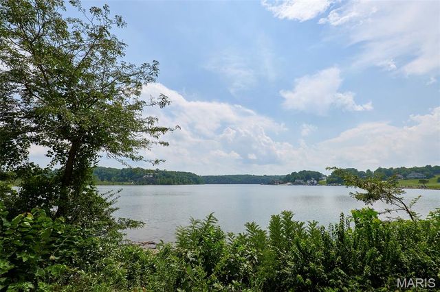 11264 Village Drive, Foristell, MO 63348