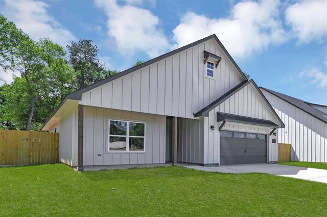 100 Bluegill Dr, Shepherd, TX 77371