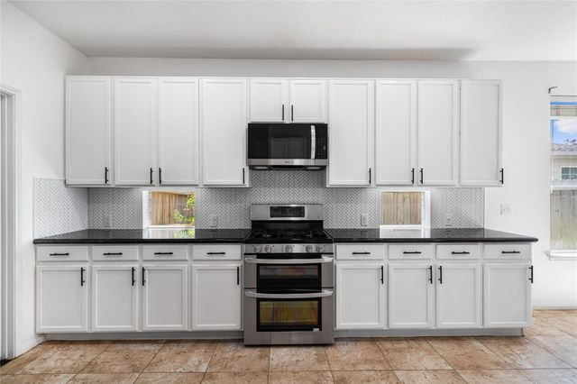 9801 Sunnycoast Lane, Pearland, TX 77584