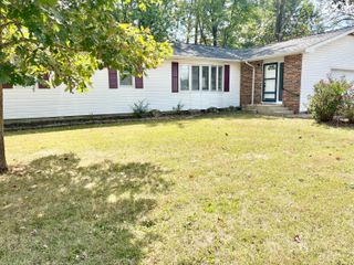 1006 East 10th Street, Mountain Grove, MO 65711
