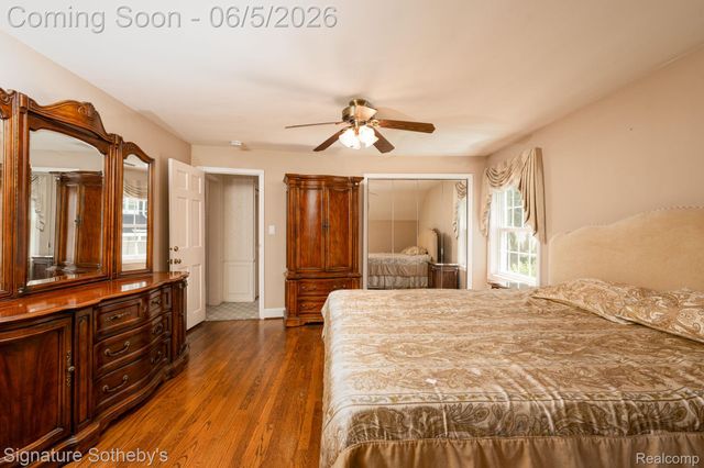 274 Hillcrest Avenue, Grosse Pointe Farms, MI 48236
