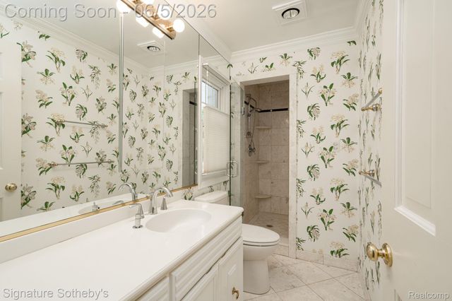 274 Hillcrest Avenue, Grosse Pointe Farms, MI 48236
