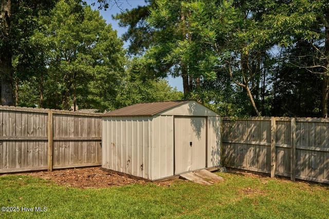 101 Pinesage Drive, West End, NC 27376