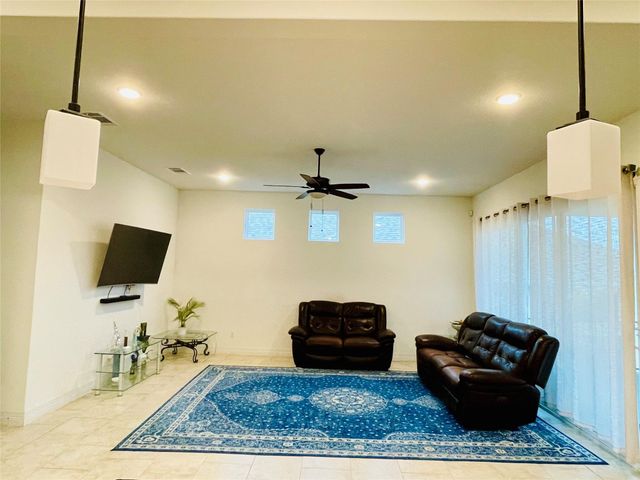 18001 Dufour DR, Austin, TX 78738