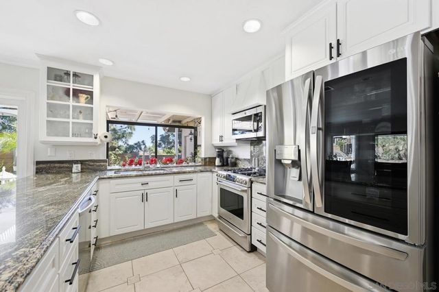 14265 Manzella, San Diego, CA 92129