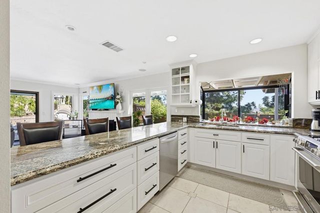 14265 Manzella, San Diego, CA 92129