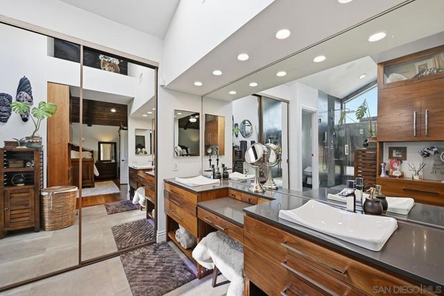 14265 Manzella, San Diego, CA 92129