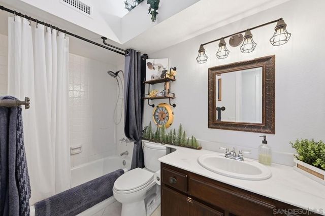 14265 Manzella, San Diego, CA 92129