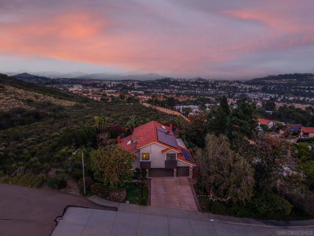 14265 Manzella, San Diego, CA 92129
