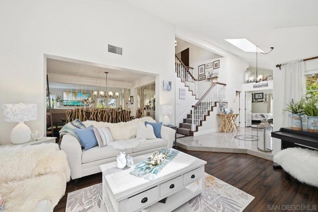 14265 Manzella, San Diego, CA 92129