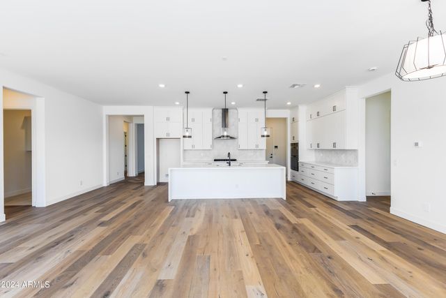 7583 W GELDING Drive, Peoria, AZ 85381