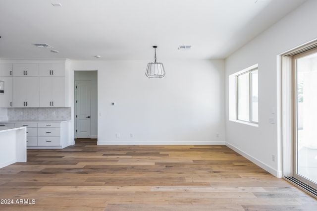 7583 W GELDING Drive, Peoria, AZ 85381