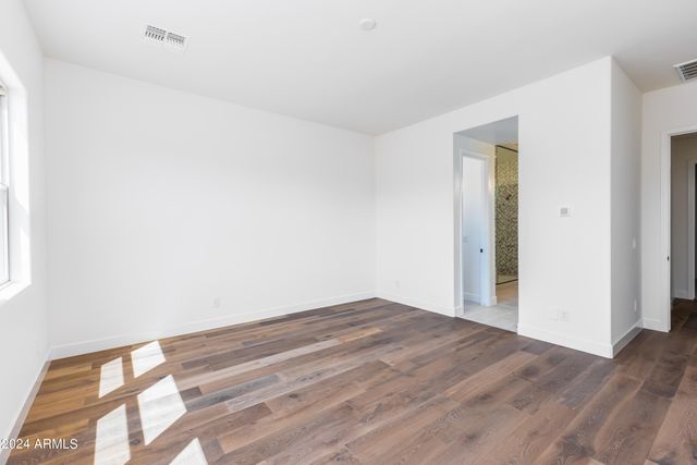 7583 W GELDING Drive, Peoria, AZ 85381