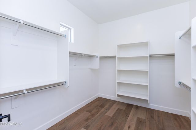 7583 W GELDING Drive, Peoria, AZ 85381