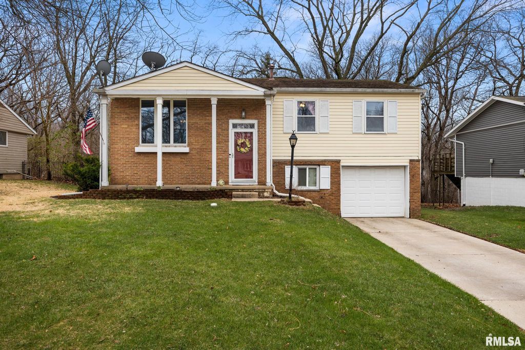 2320 W WINNEBAGO Drive, Peoria, IL 61614