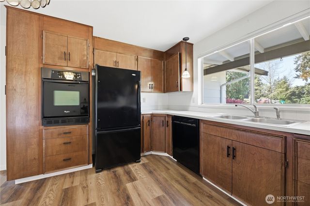 10715 111th Avenue SW, Tacoma, WA 98498