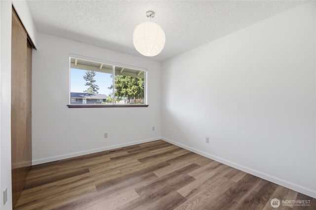10715 111th Avenue SW, Tacoma, WA 98498