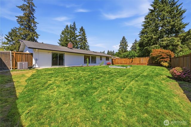 10715 111th Avenue SW, Tacoma, WA 98498