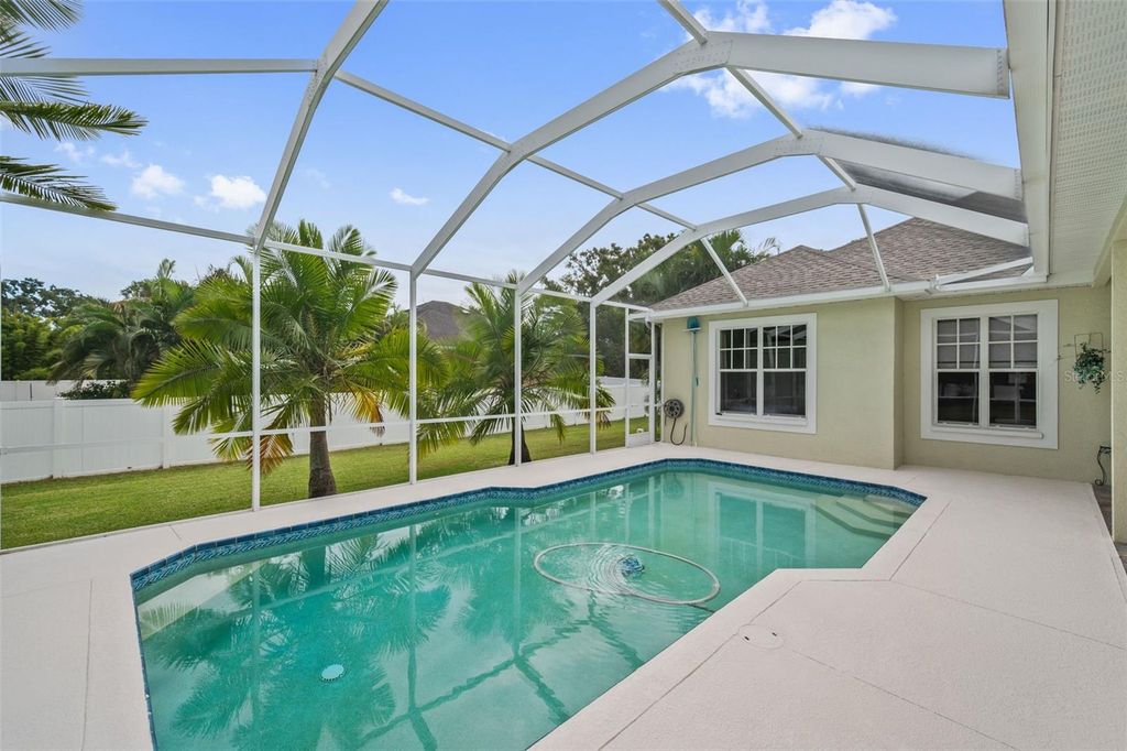 Image 12 of property listing at 6425 98TH AVENUE N, Pinellas Park, FL 33782