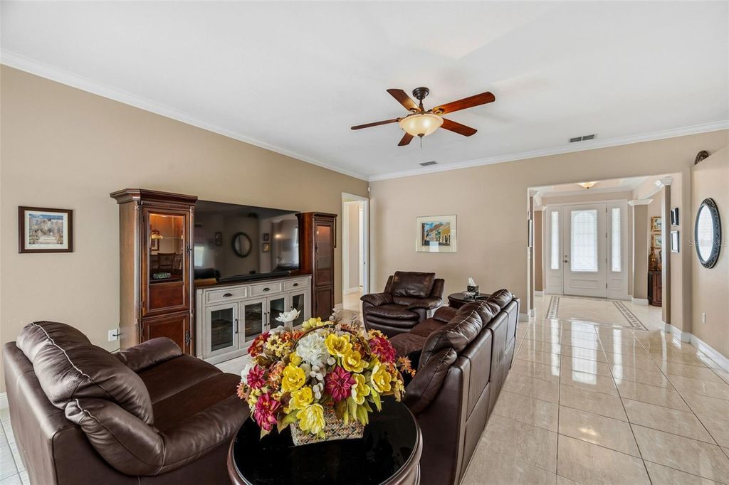 Image 34 of property listing at 6425 98TH AVENUE N, Pinellas Park, FL 33782