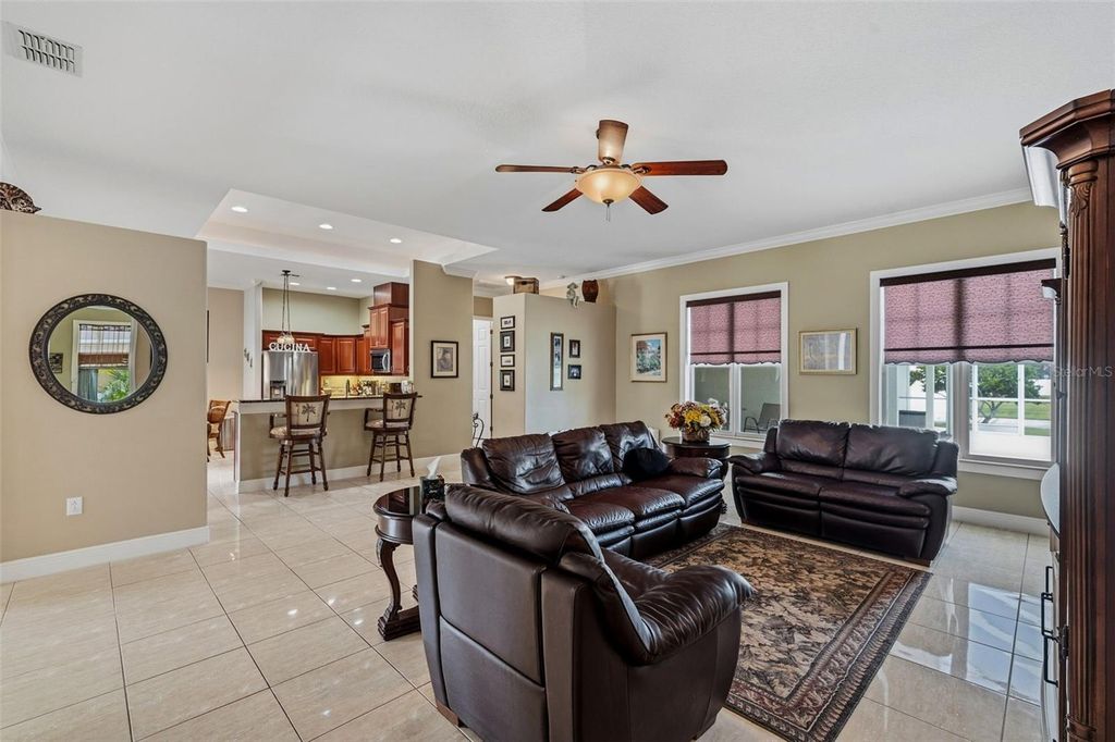 Image 37 of property listing at 6425 98TH AVENUE N, Pinellas Park, FL 33782
