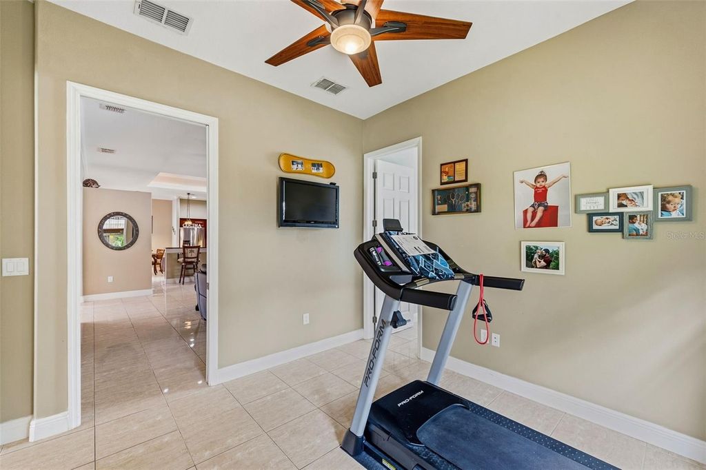 Image 39 of property listing at 6425 98TH AVENUE N, Pinellas Park, FL 33782