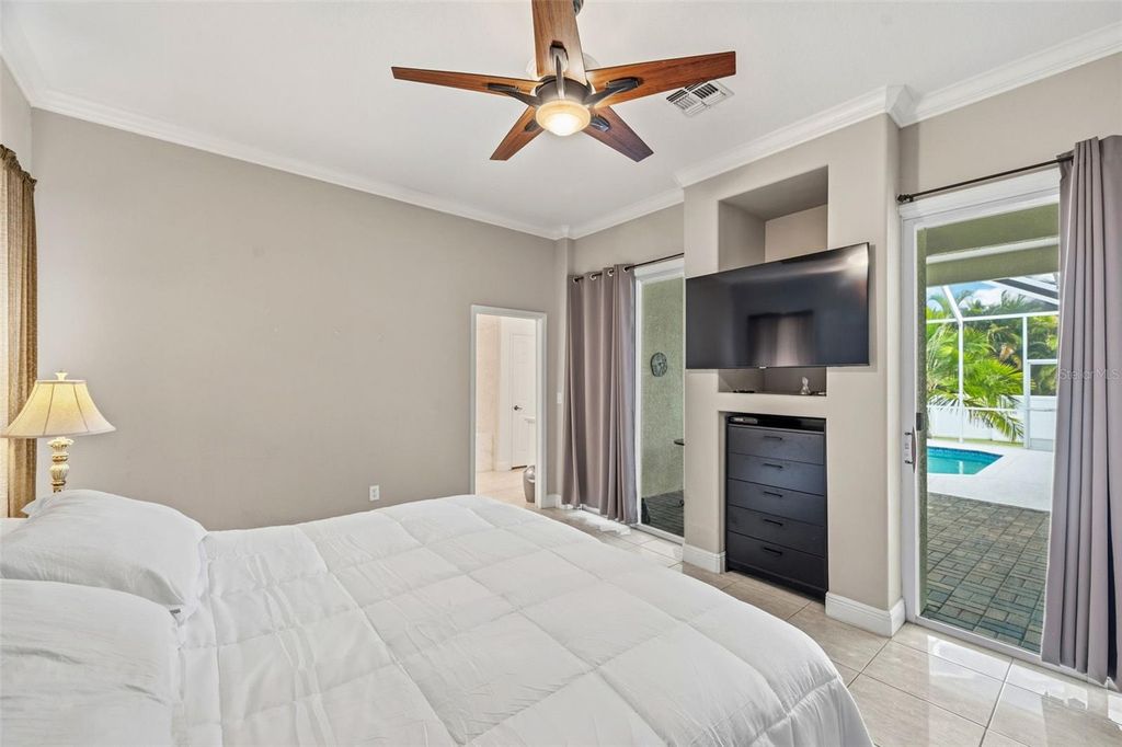 Image 52 of property listing at 6425 98TH AVENUE N, Pinellas Park, FL 33782