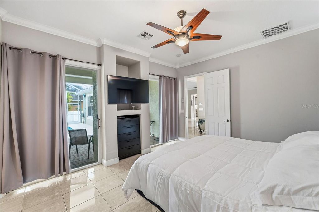 Image 54 of property listing at 6425 98TH AVENUE N, Pinellas Park, FL 33782