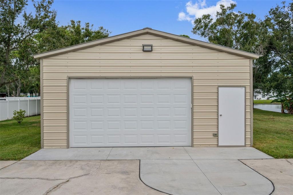 Image 73 of property listing at 6425 98TH AVENUE N, Pinellas Park, FL 33782