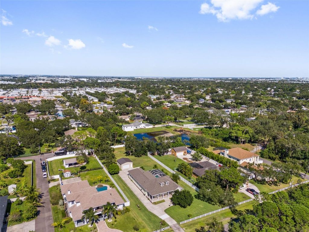 Image 76 of property listing at 6425 98TH AVENUE N, Pinellas Park, FL 33782