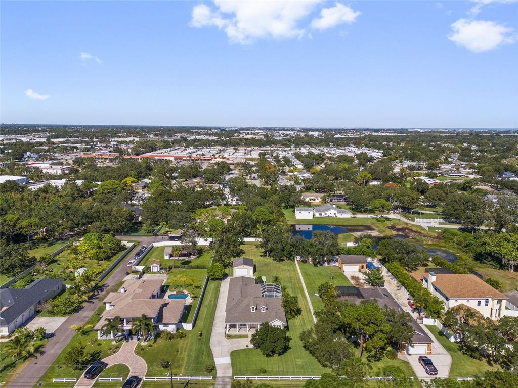 Image 77 of property listing at 6425 98TH AVENUE N, Pinellas Park, FL 33782